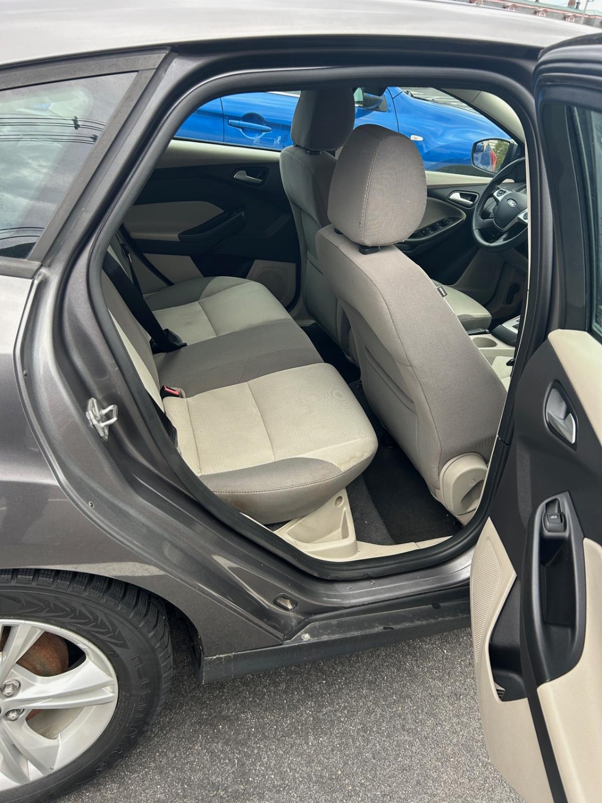 2014 Ford Focus 19