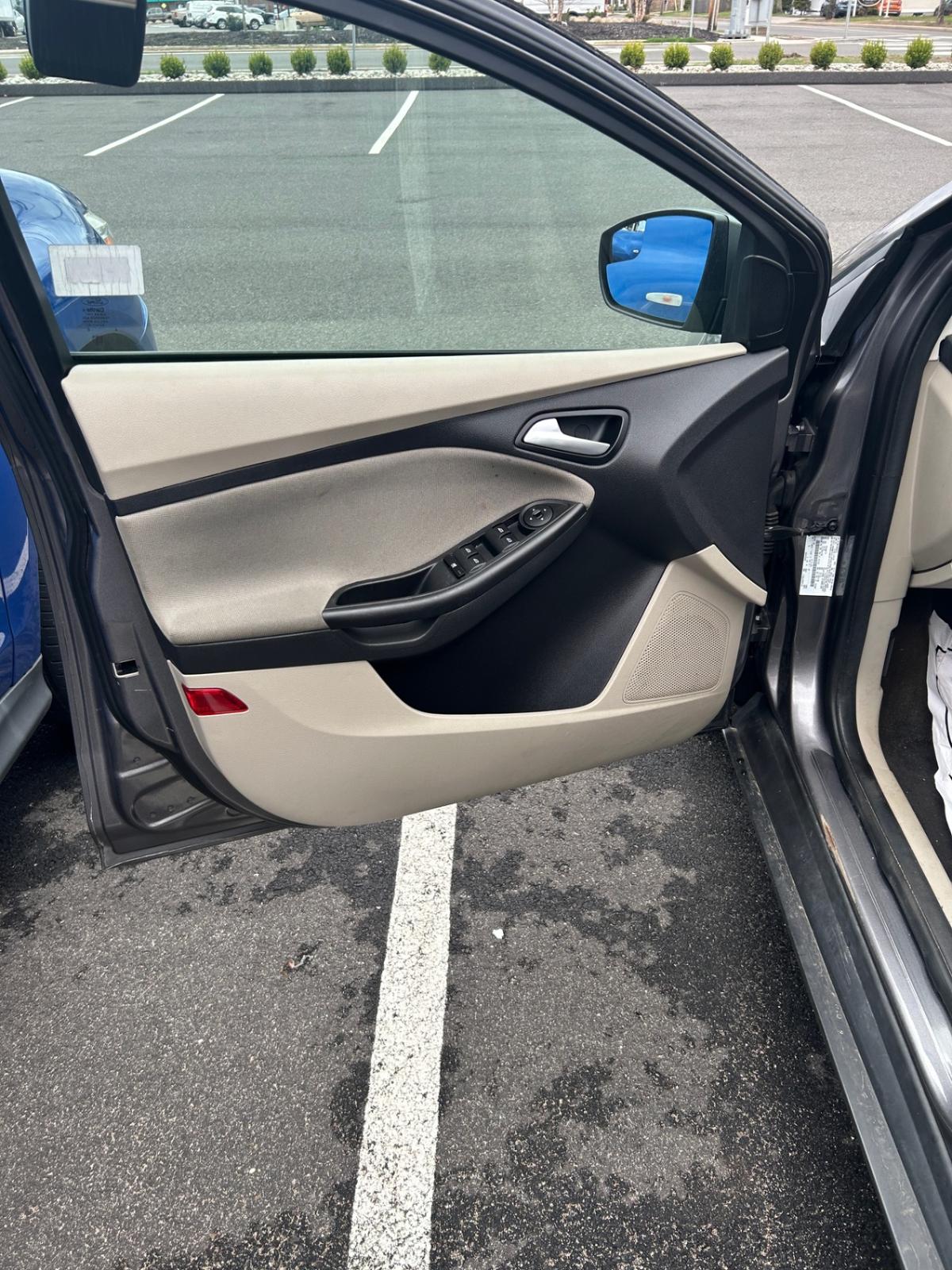 2014 Ford Focus 25