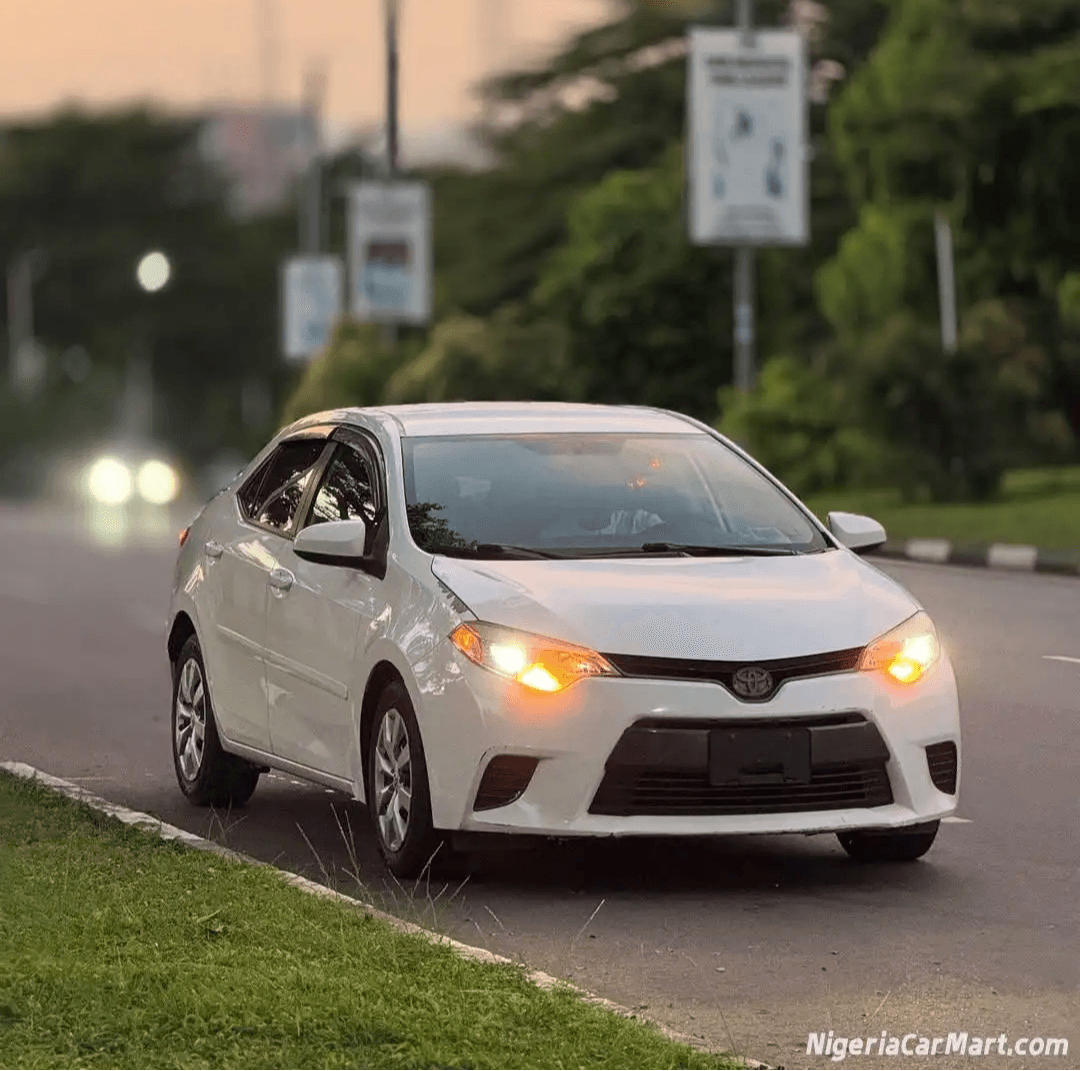 Toyota Corolla 2015